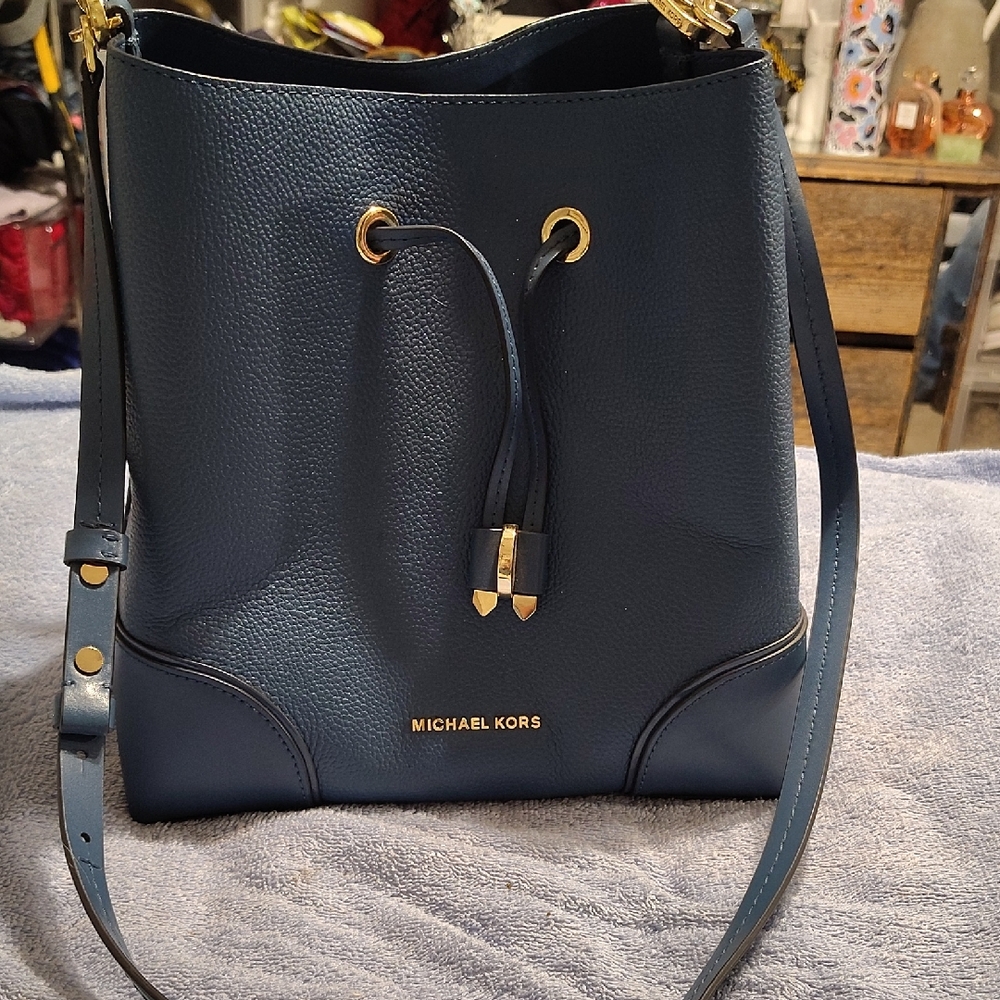 Michael Kors Navy Blue Bucket Shoulder Bag